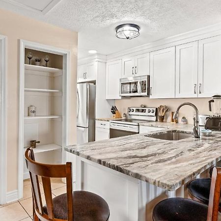 Pet Friendly Townhome With Gulf Views And Hot Tub Right Across From Beach And Schooners Panama City Beach Extérieur photo