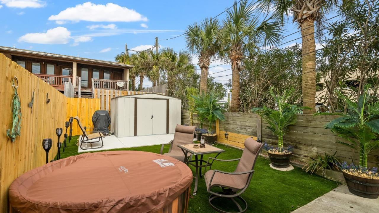 Pet Friendly Townhome With Gulf Views And Hot Tub Right Across From Beach And Schooners Panama City Beach Extérieur photo