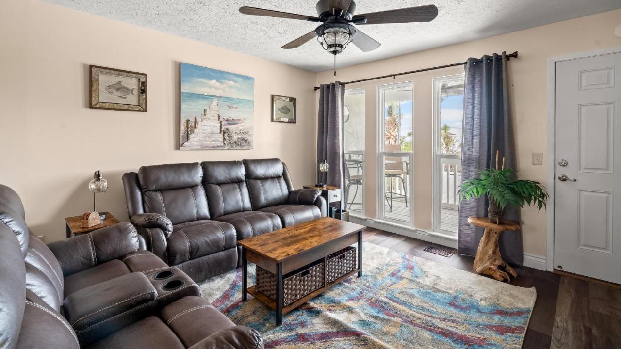 Pet Friendly Townhome With Gulf Views And Hot Tub Right Across From Beach And Schooners Panama City Beach Extérieur photo